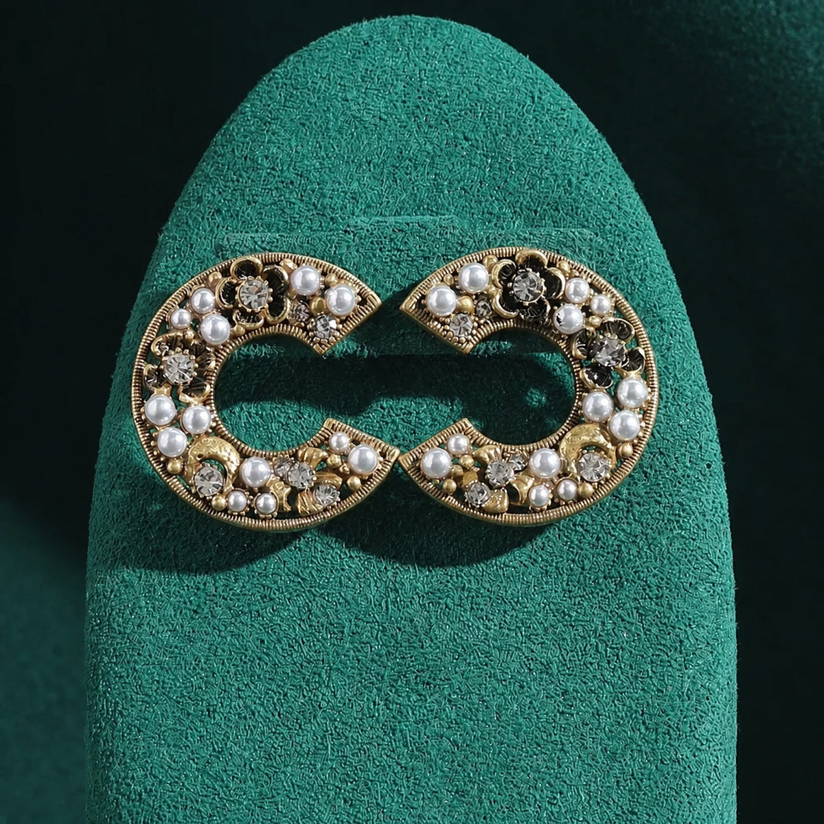 Aesthetic Floral Pearl C-Hoop Earrings