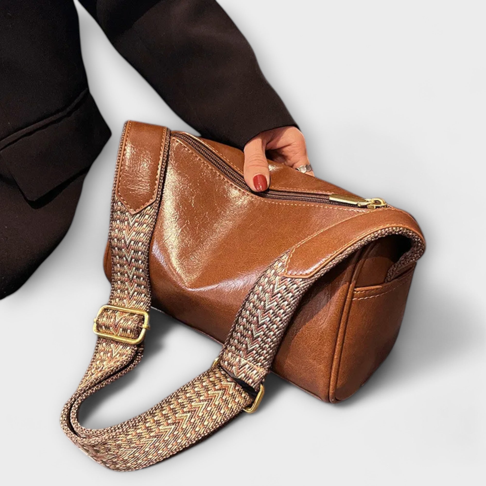 Xylo | Elegant Vintage Crossbody Bag