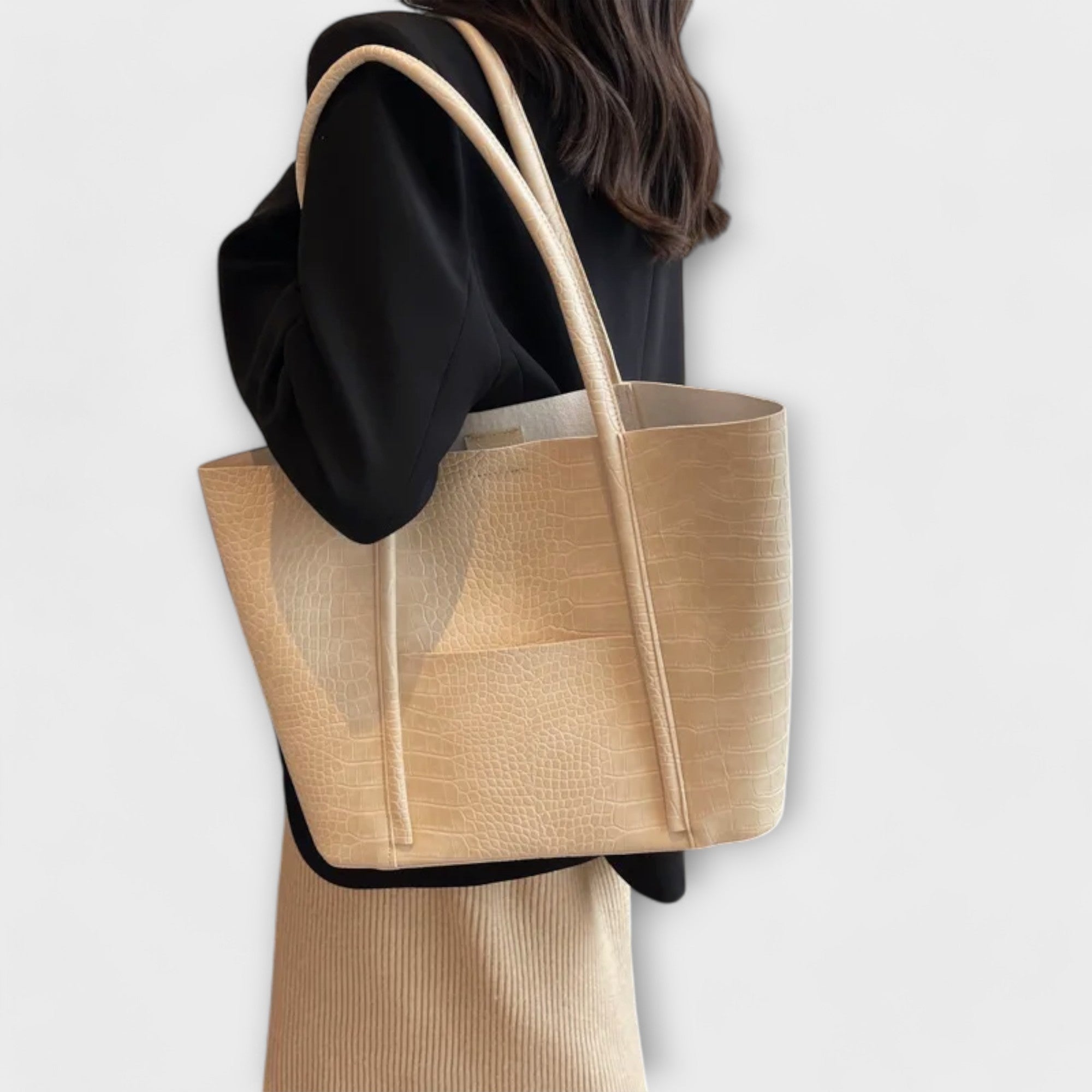 Kaelen | Elegant Leather Handbag