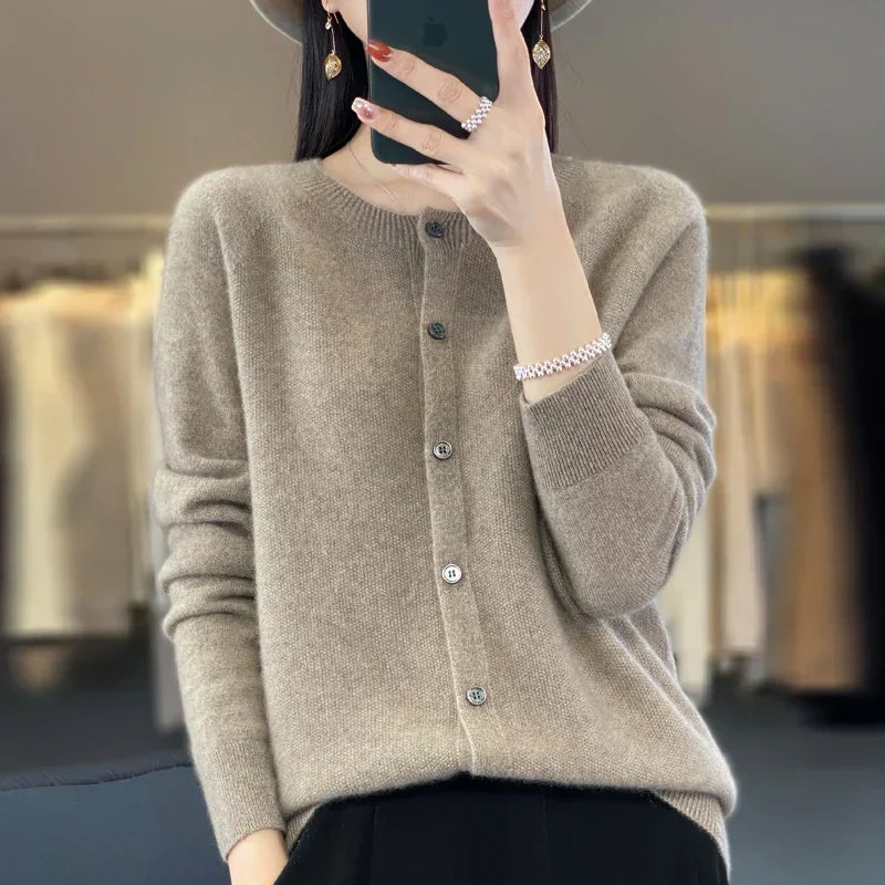 VERONICA | Buttoned Cardigan