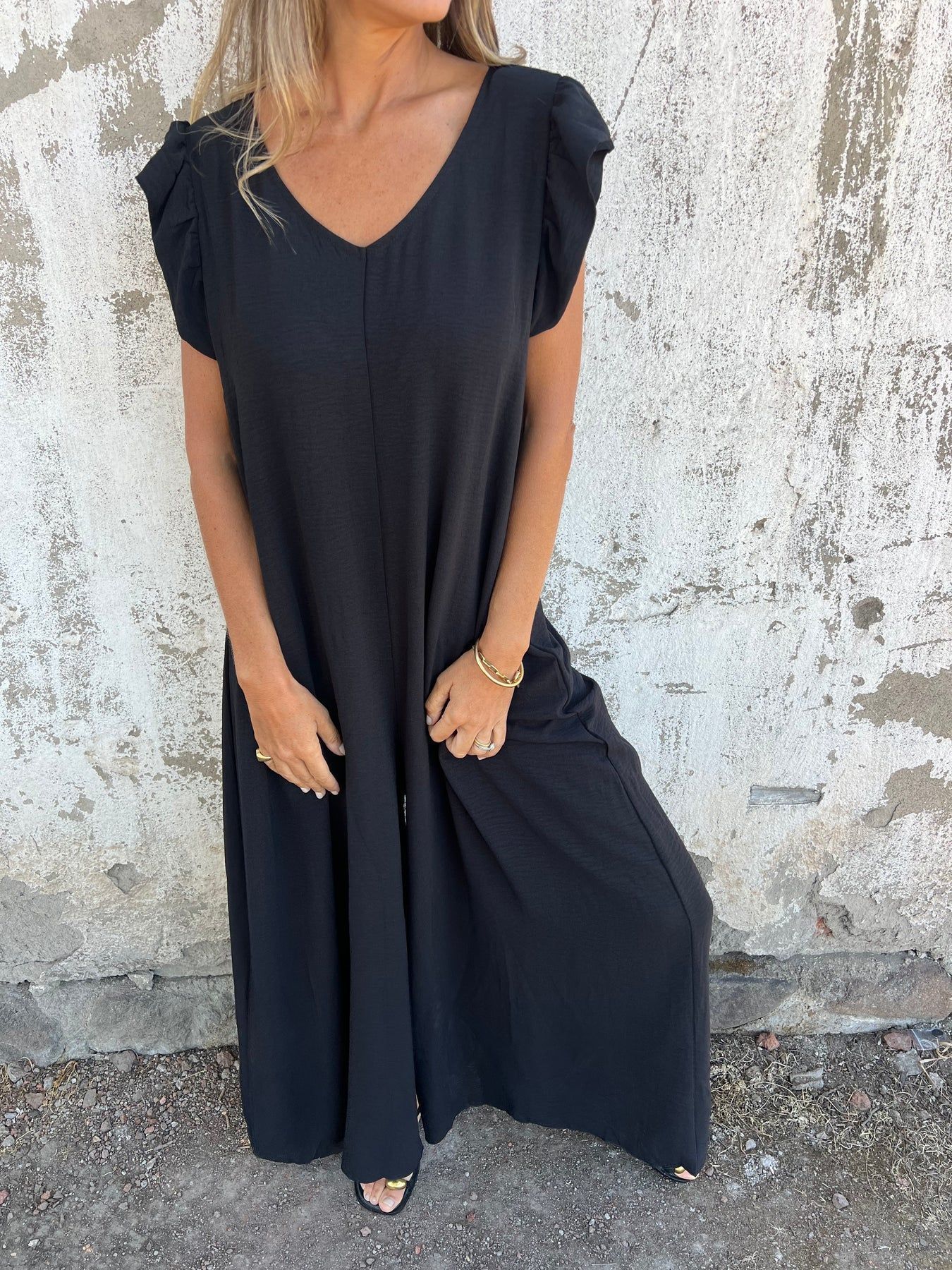 CASSANDRA | Trendy V-Neck Jumpsuit