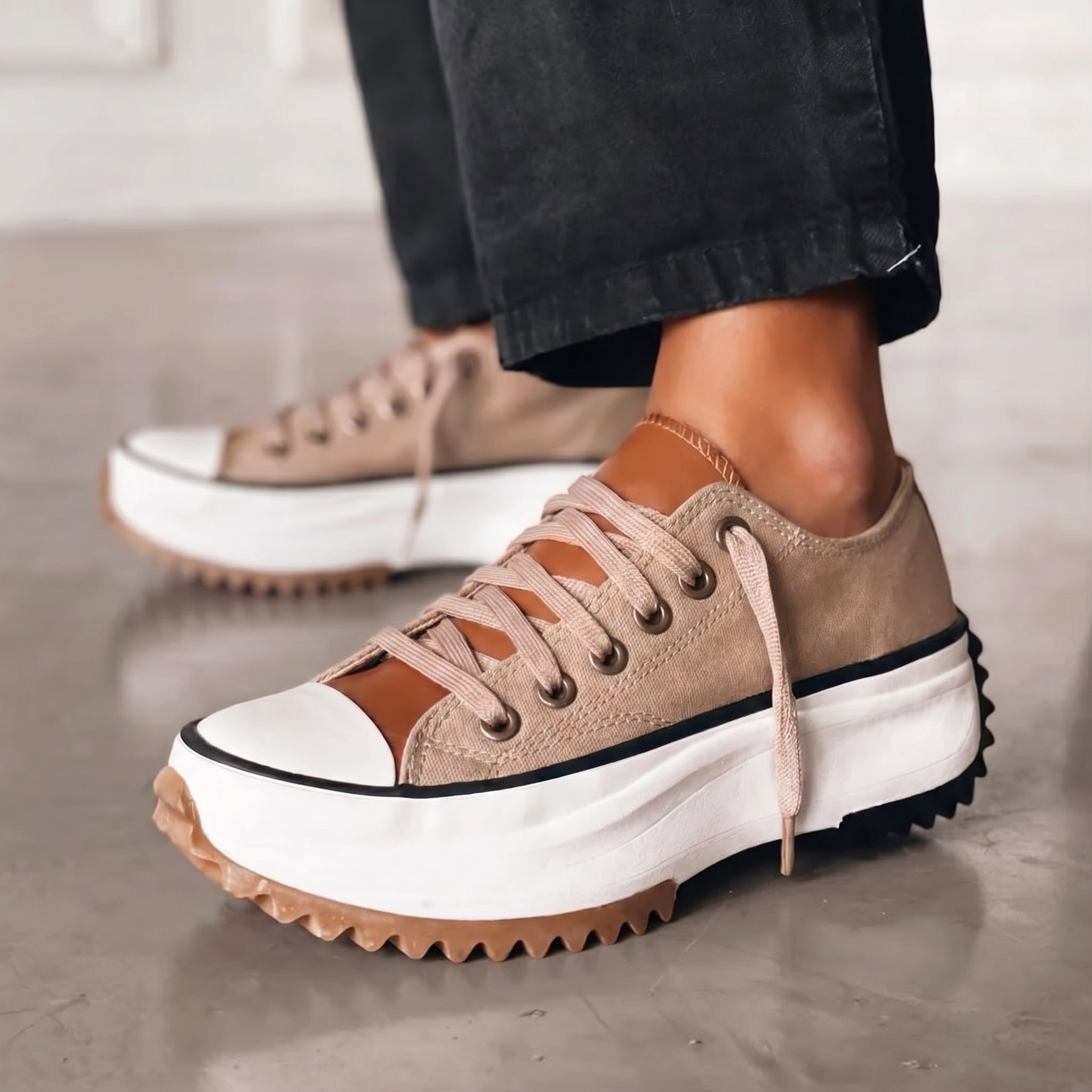 DANIKA™ – All-Day Comfort Sneakers